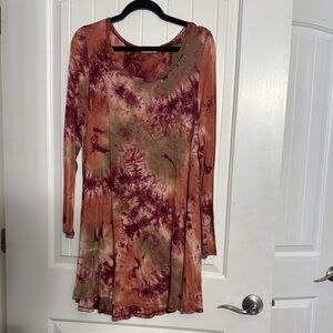 Tie-Dye Long Sleeve Dress